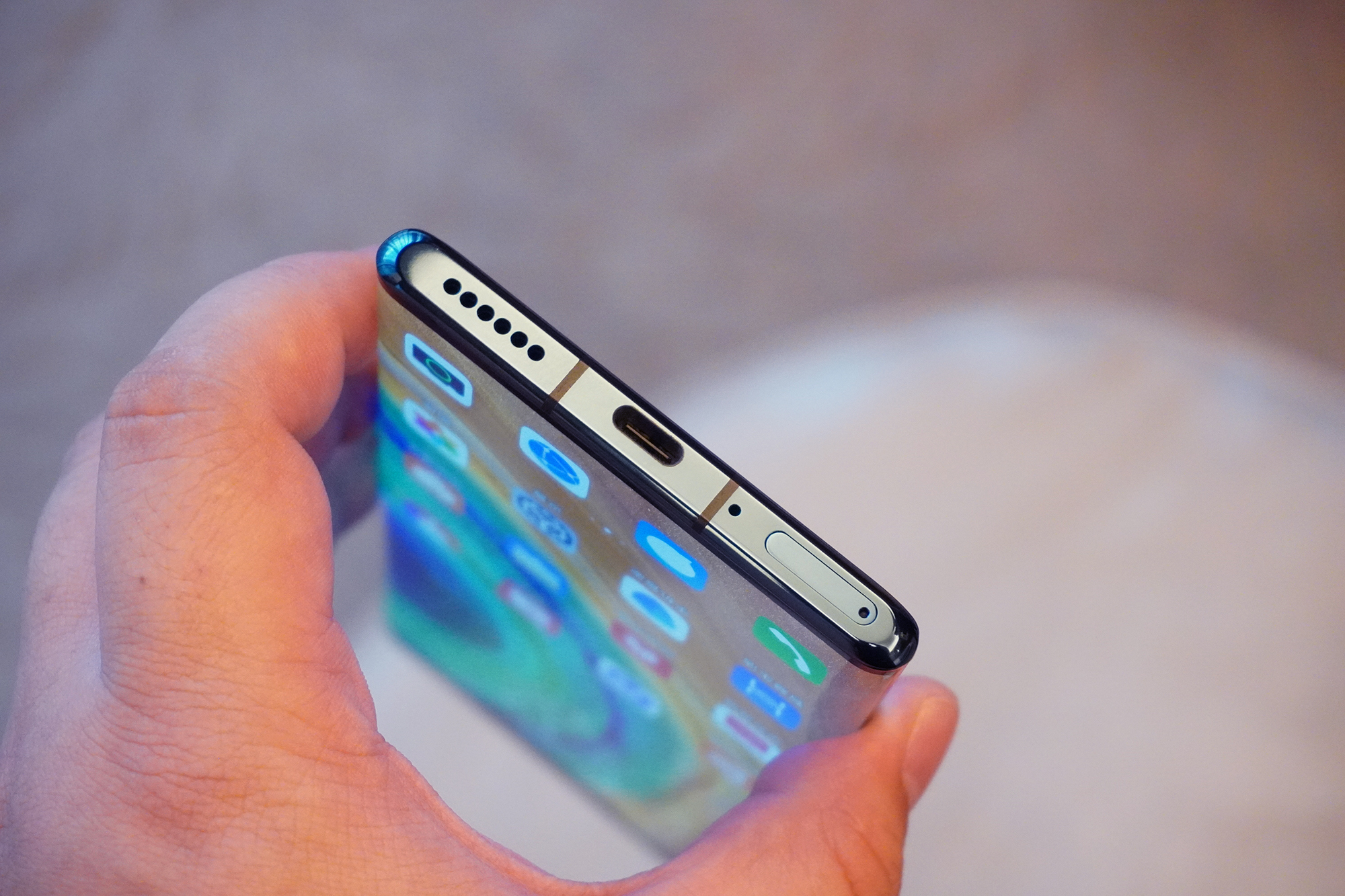华为 Mate 30 Pro 真机图赏 隔空操控，未来感十足